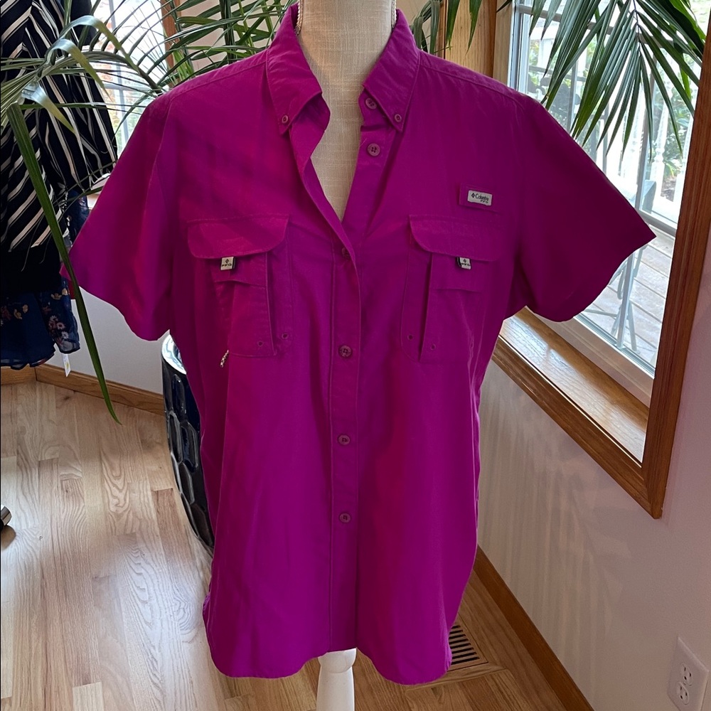 Columbia Magenta Short Sleeve Shirt